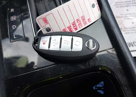 2021 Nissan Kicks Sv Xtronic Cvt from USA, damaged, VIN 3N1CP5CV2ML505711